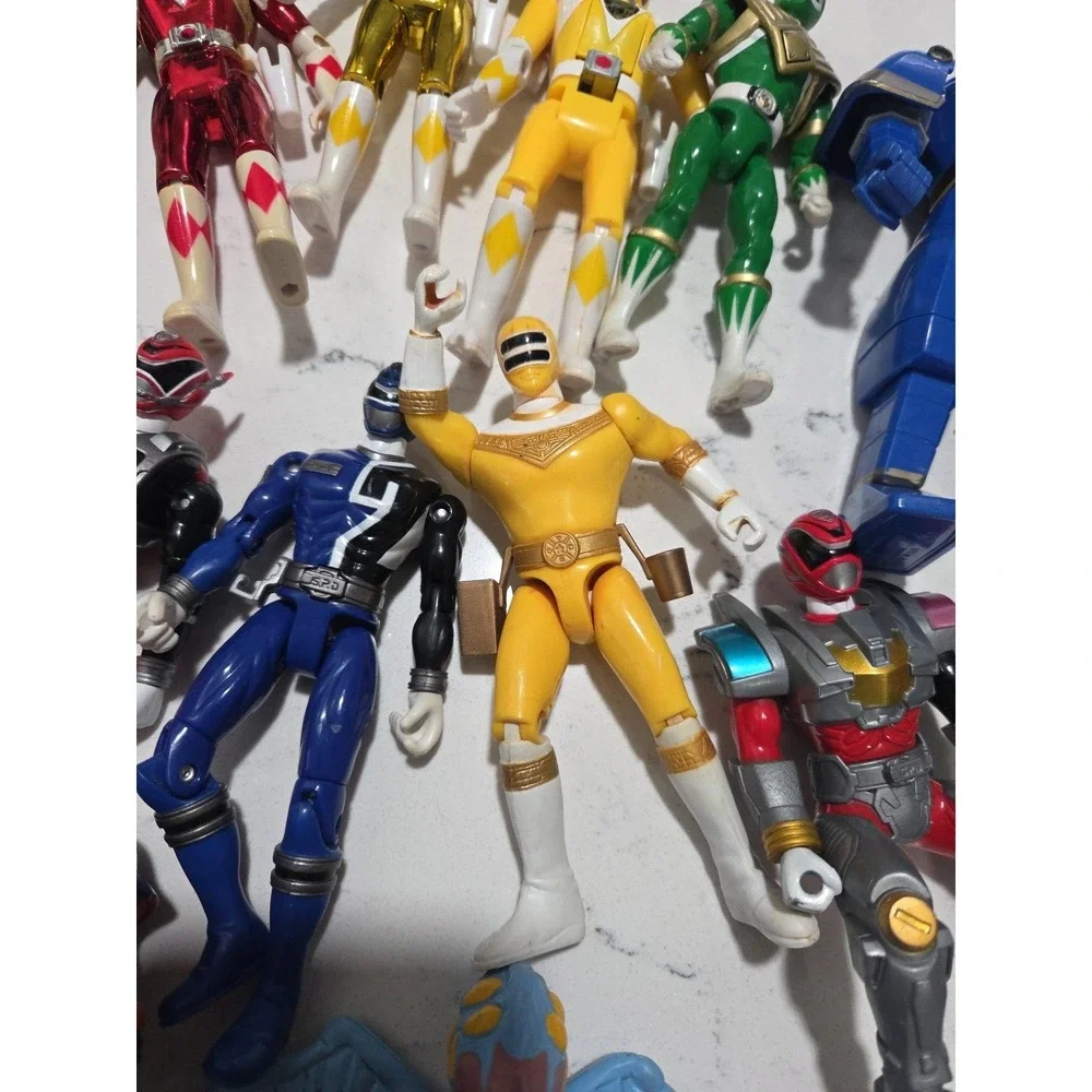 Power Rangers Action Figures Lot Mix Of 17